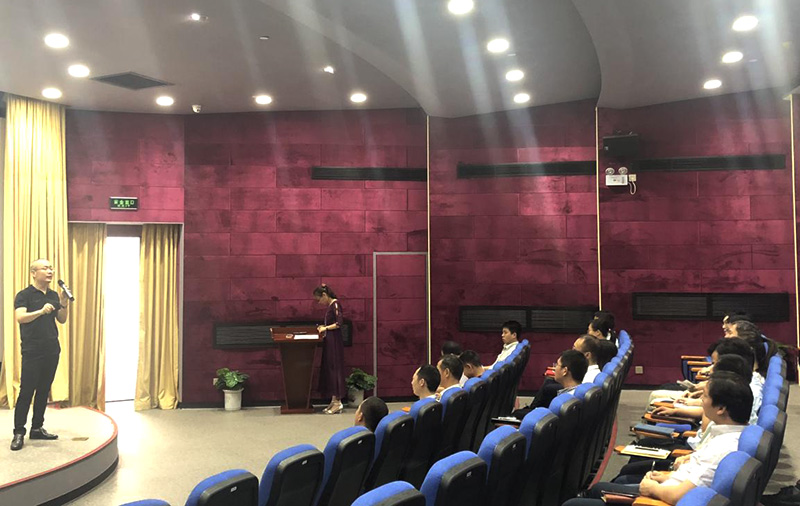 6686体育网页登录公司召开安全生产管理会议