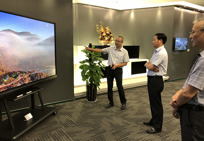 仲恺区委书记杨鹏飞一行参观6686体育网页登录惠南展厅