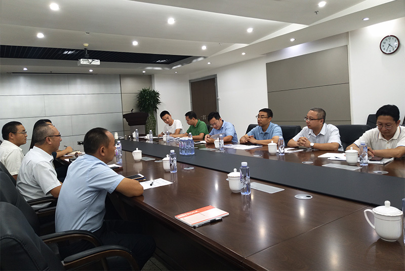 坂田街道党工委书记初庆同志一行莅临6686体育网页登录走访调研