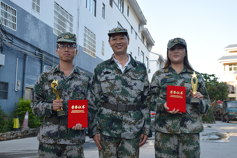 6686体育网页登录园区党委举办了以“不忘初心·牢记使命”为主题的主题党日活动